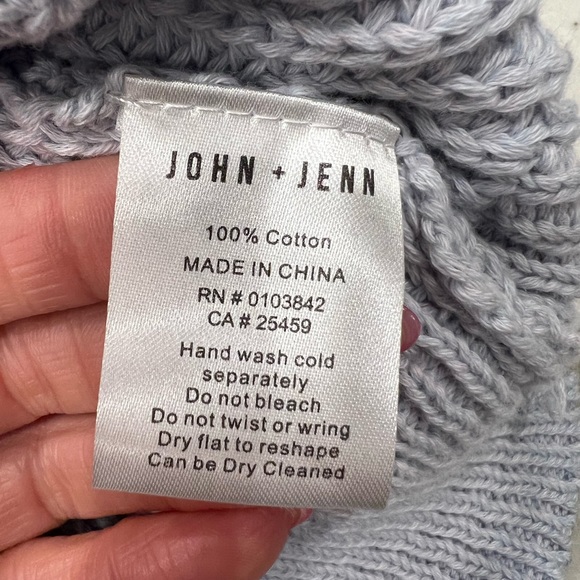John & Jenn Ava Light blue sweater tank. Size L. NWT. - Picture 7 of 7